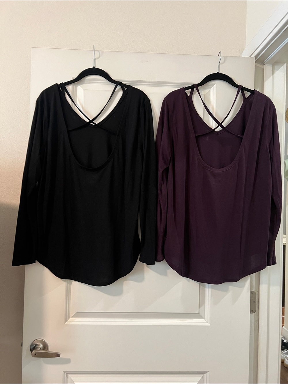 Lot of 2 Old Navy Active Long-Sleeve Tops - Picture 6 of 9